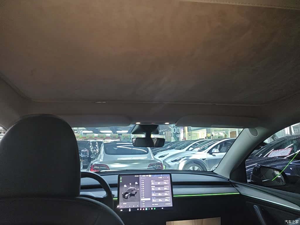 Tesla Model Y, 2023 18