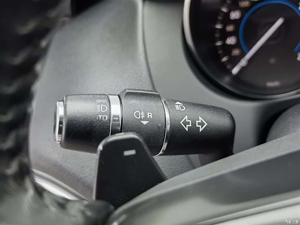 Land Rover XEL, 2018 21