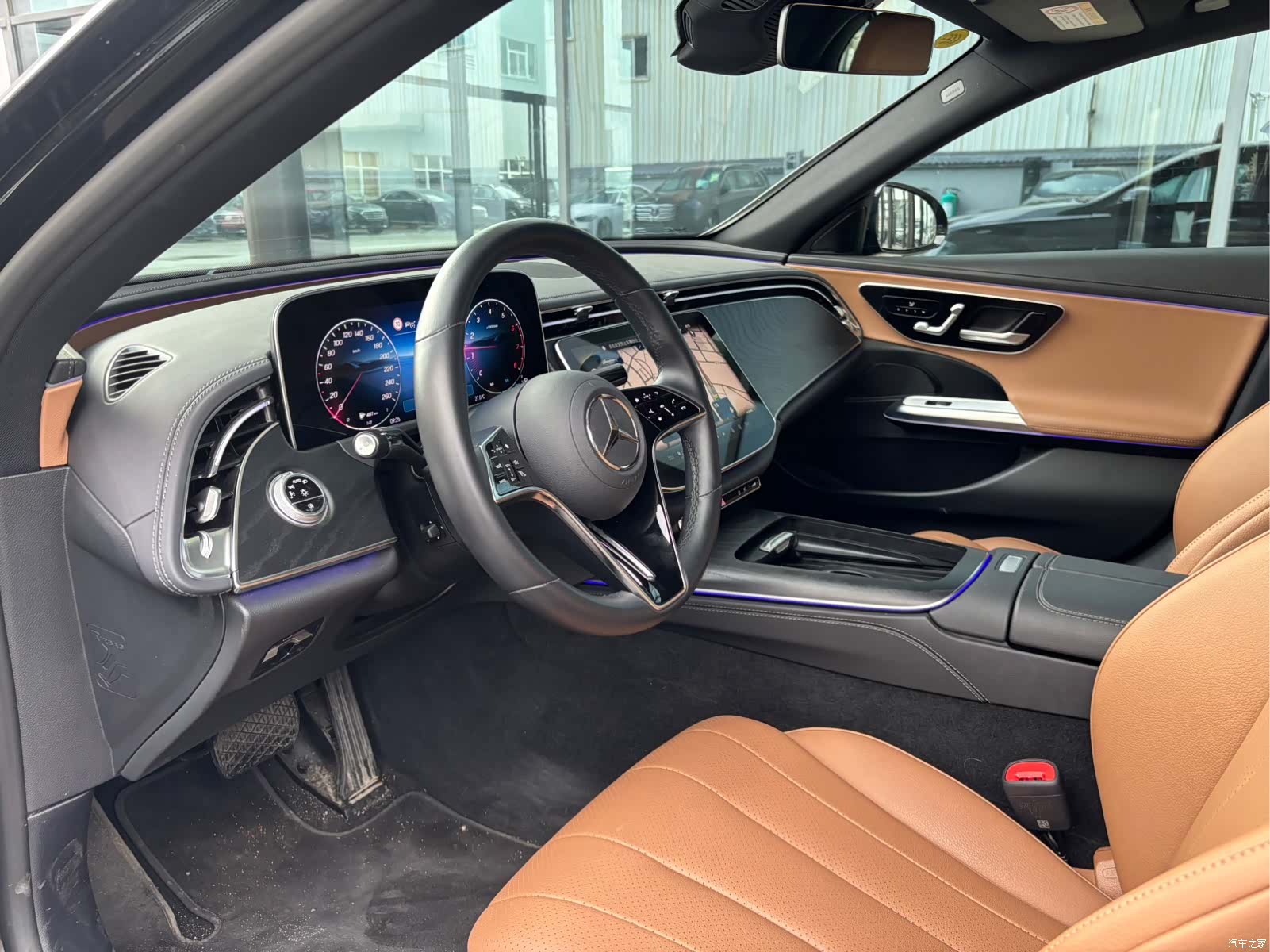 Mercedes-Benz E-Class, 2024 8