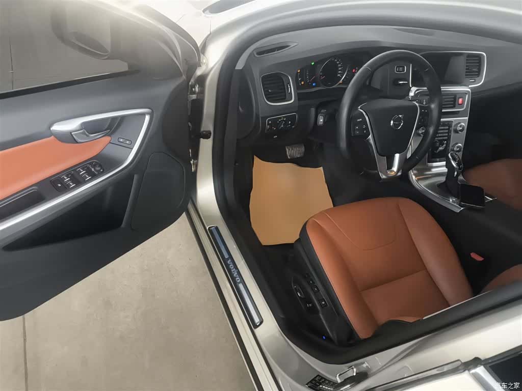 Volvo S60, 2019 12