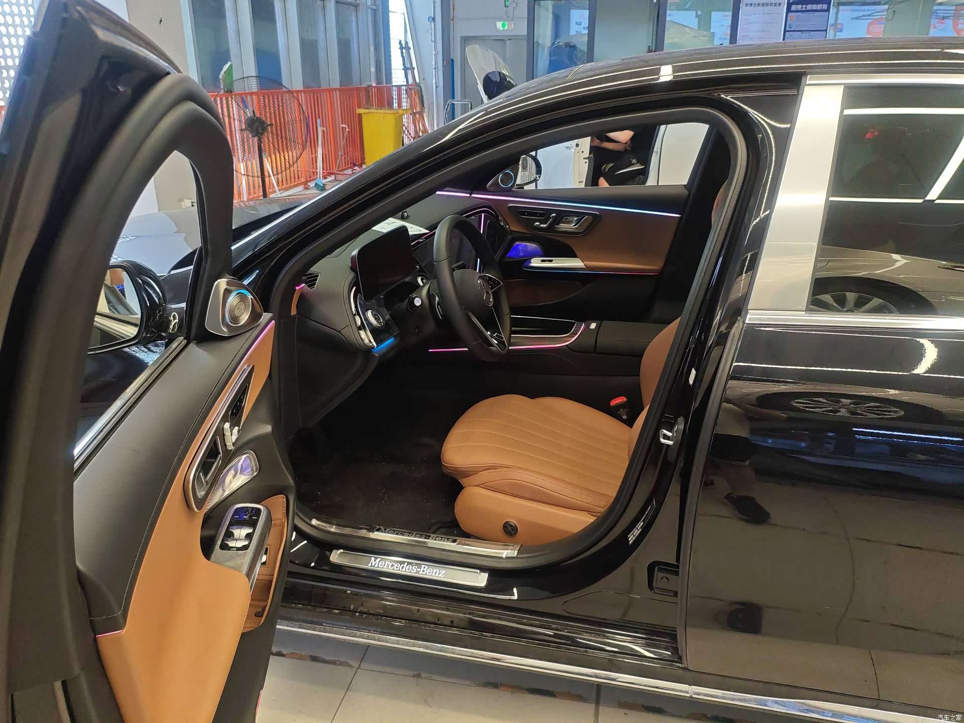 Mercedes-Benz E-Class, 2025 6