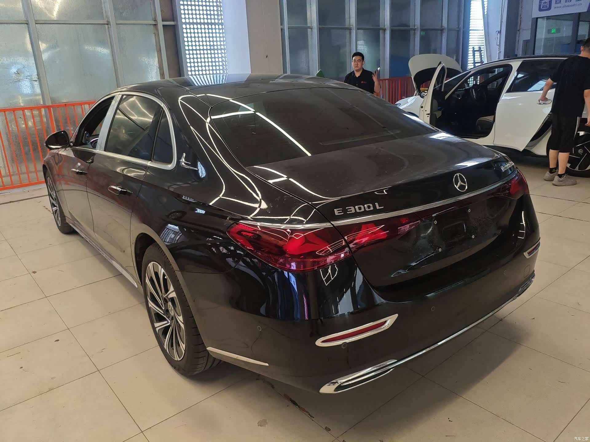 Mercedes-Benz E-Class, 2025 4