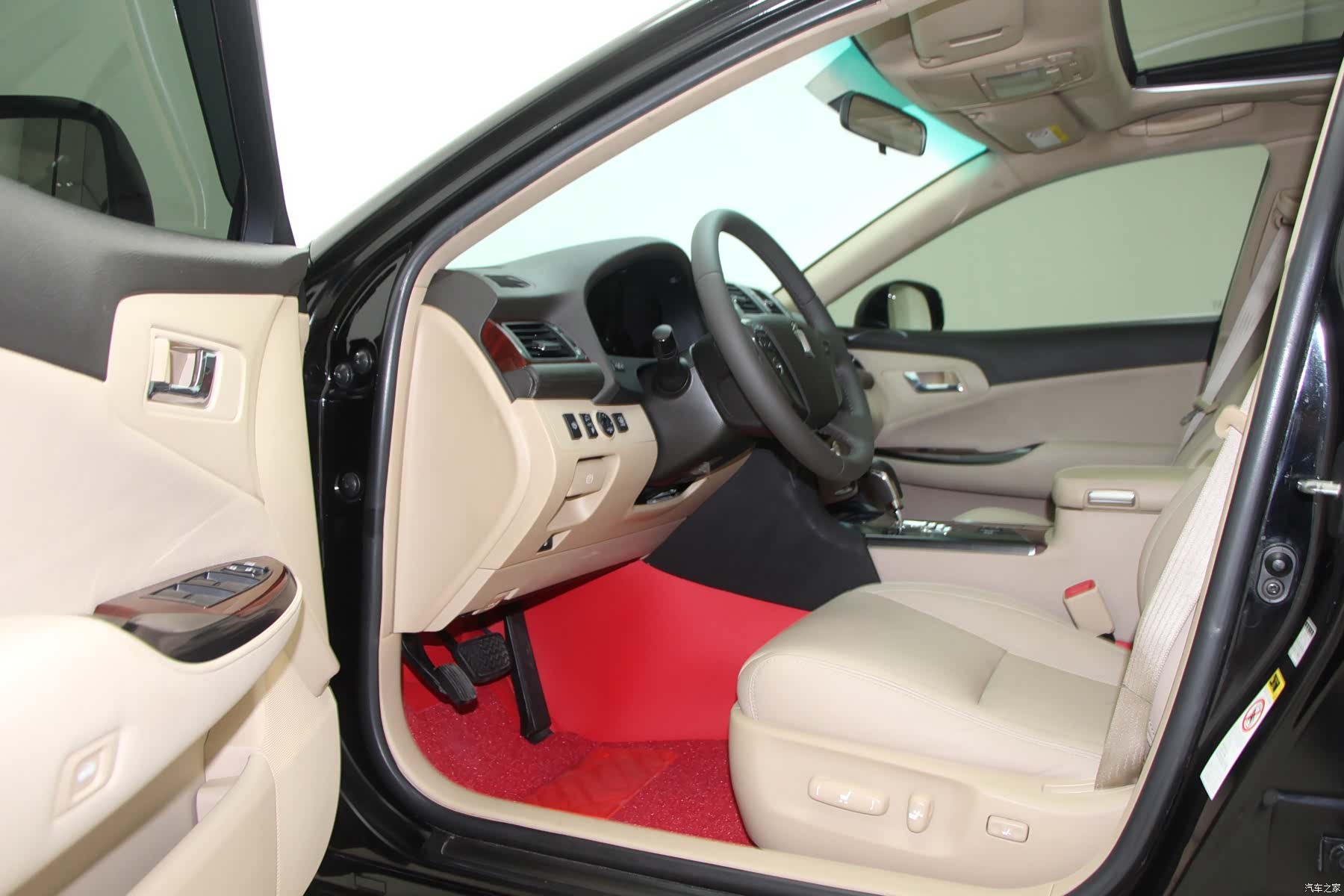 Toyota Crown, 2012 9