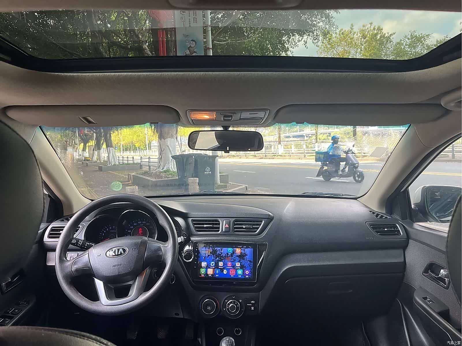 Kia K2, 2016 8