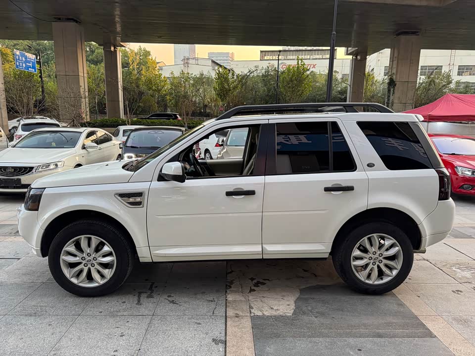 Land Rover Freelander 2