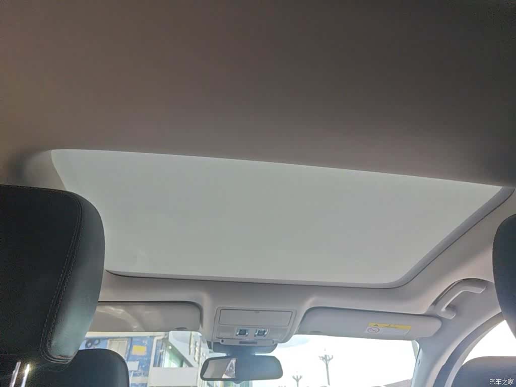 Land Rover XEL, 2019 18