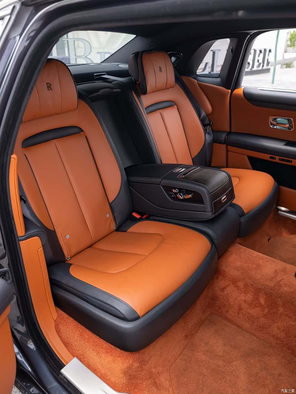 Rolls-Royce Ghost, 2022 24