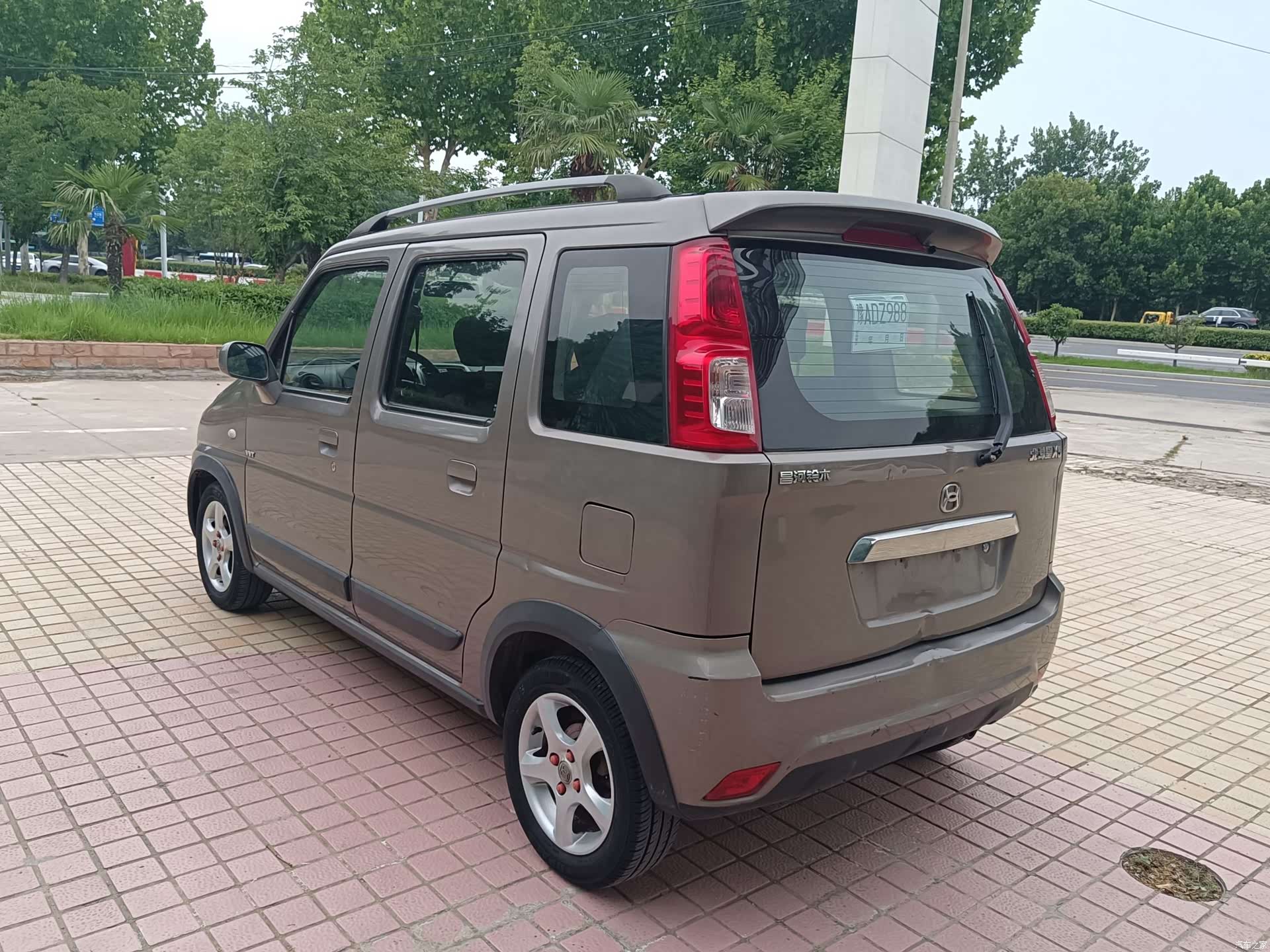 Suzuki X5, 2013 16