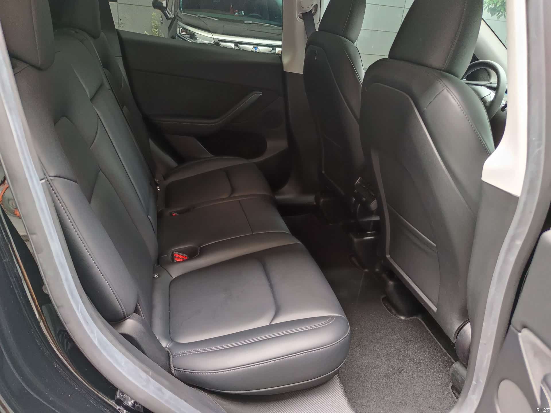 Tesla Model Y, 2023 8