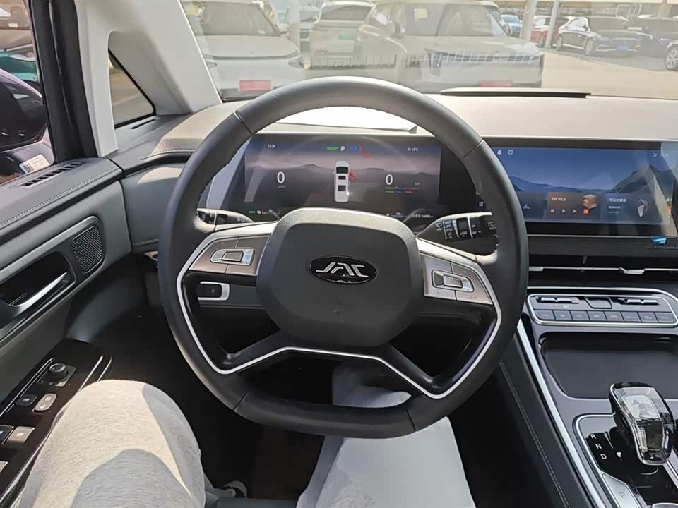 JAC Refine Ruifeng RF8 PHEV