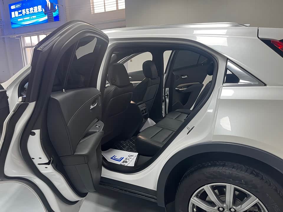 Cadillac XT4