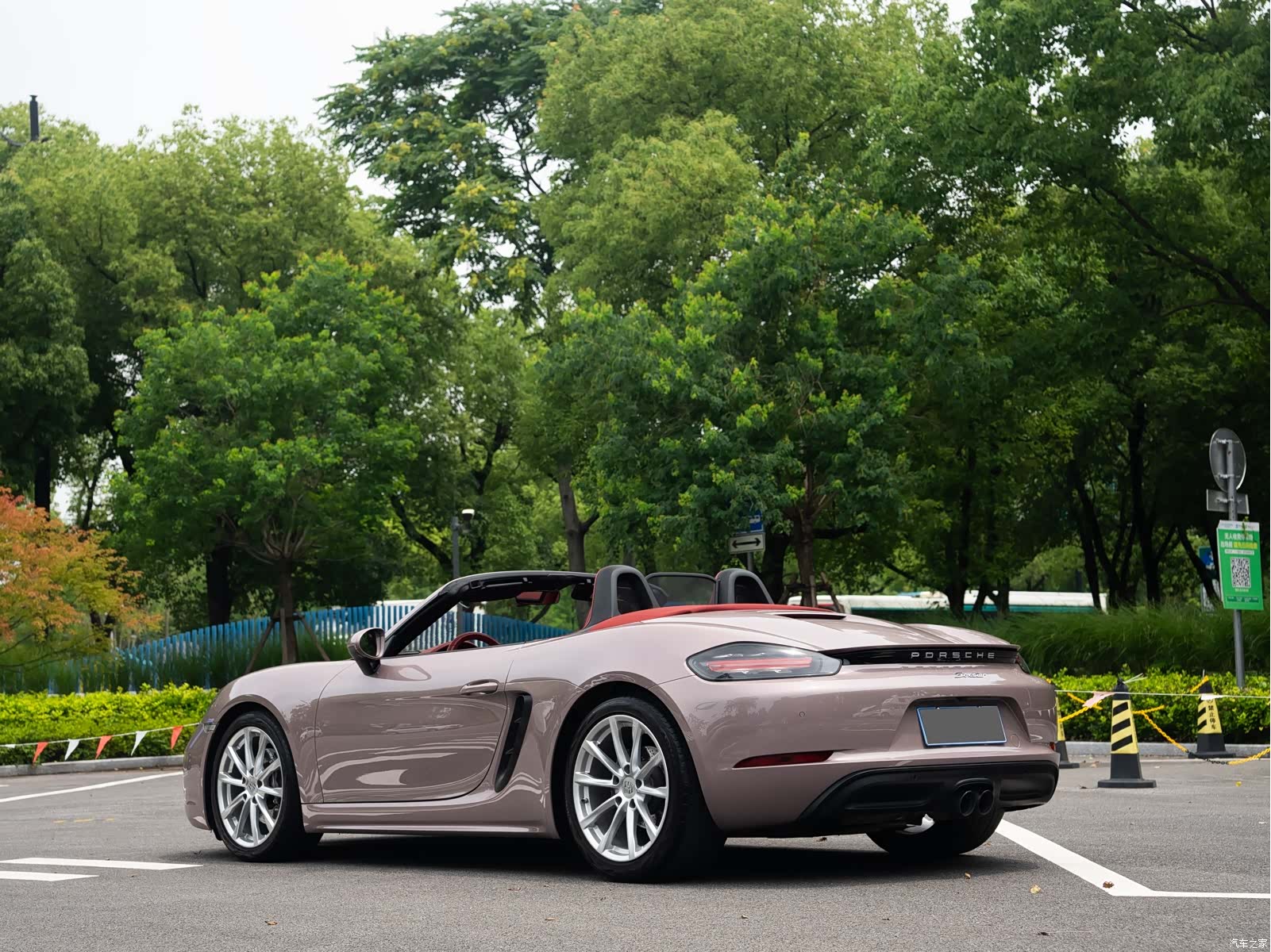 Porsche Boxster, 2023 4