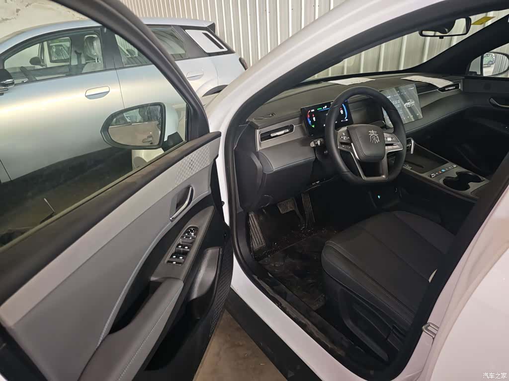 BYD Qin, 2026 16