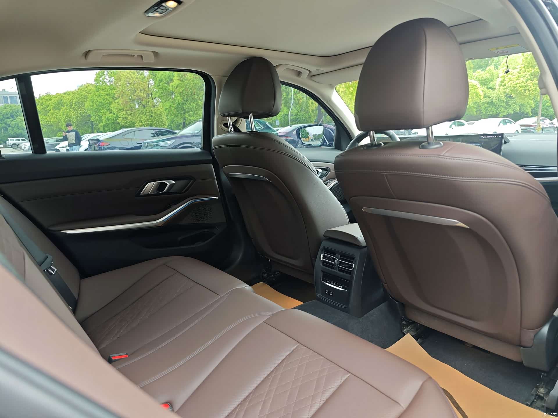 BMW i3, 2023 все фото