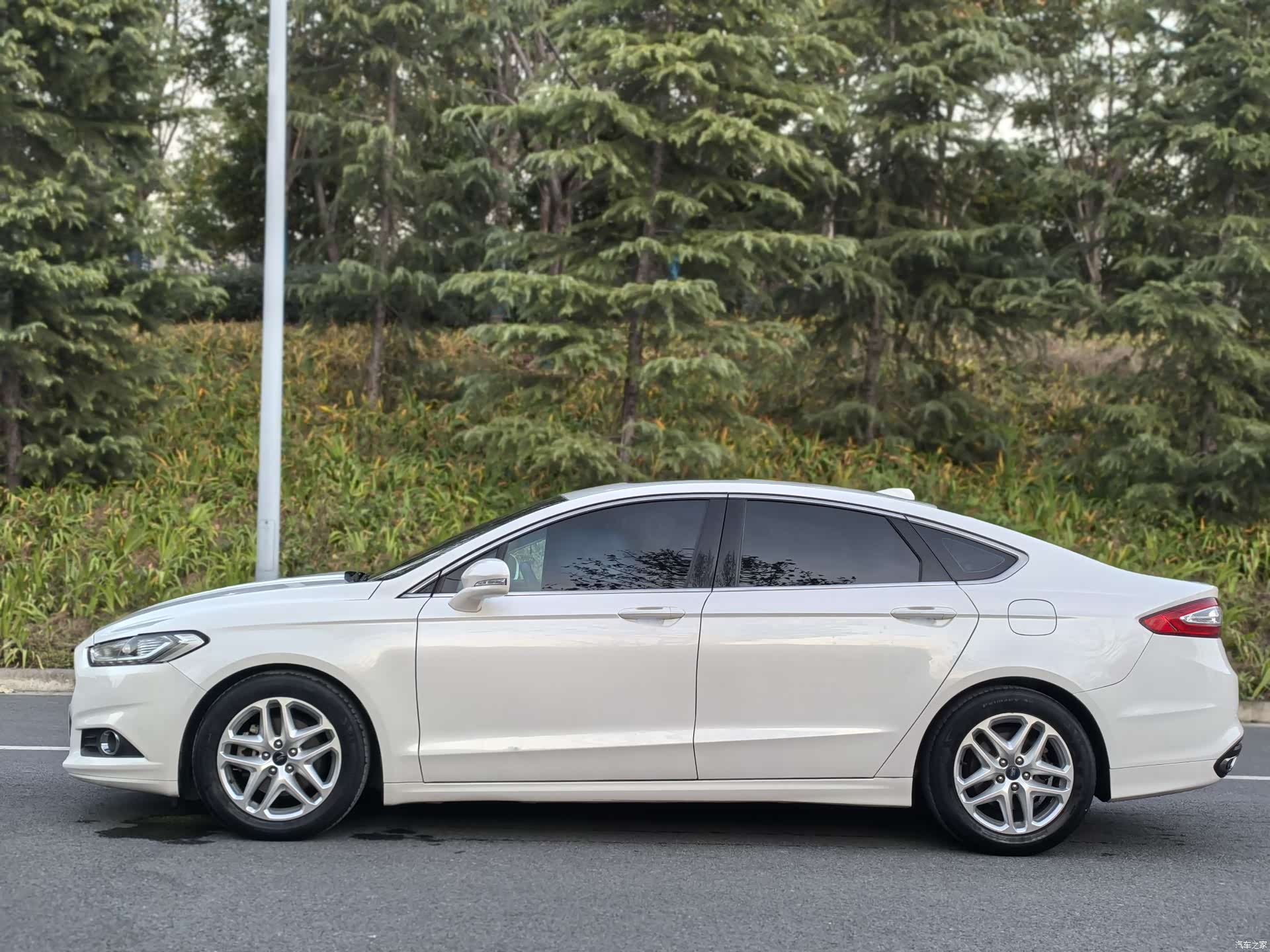 Ford Mondeo, 2015 4