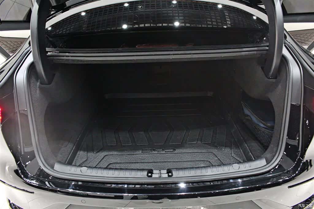BYD Han, 2024 13