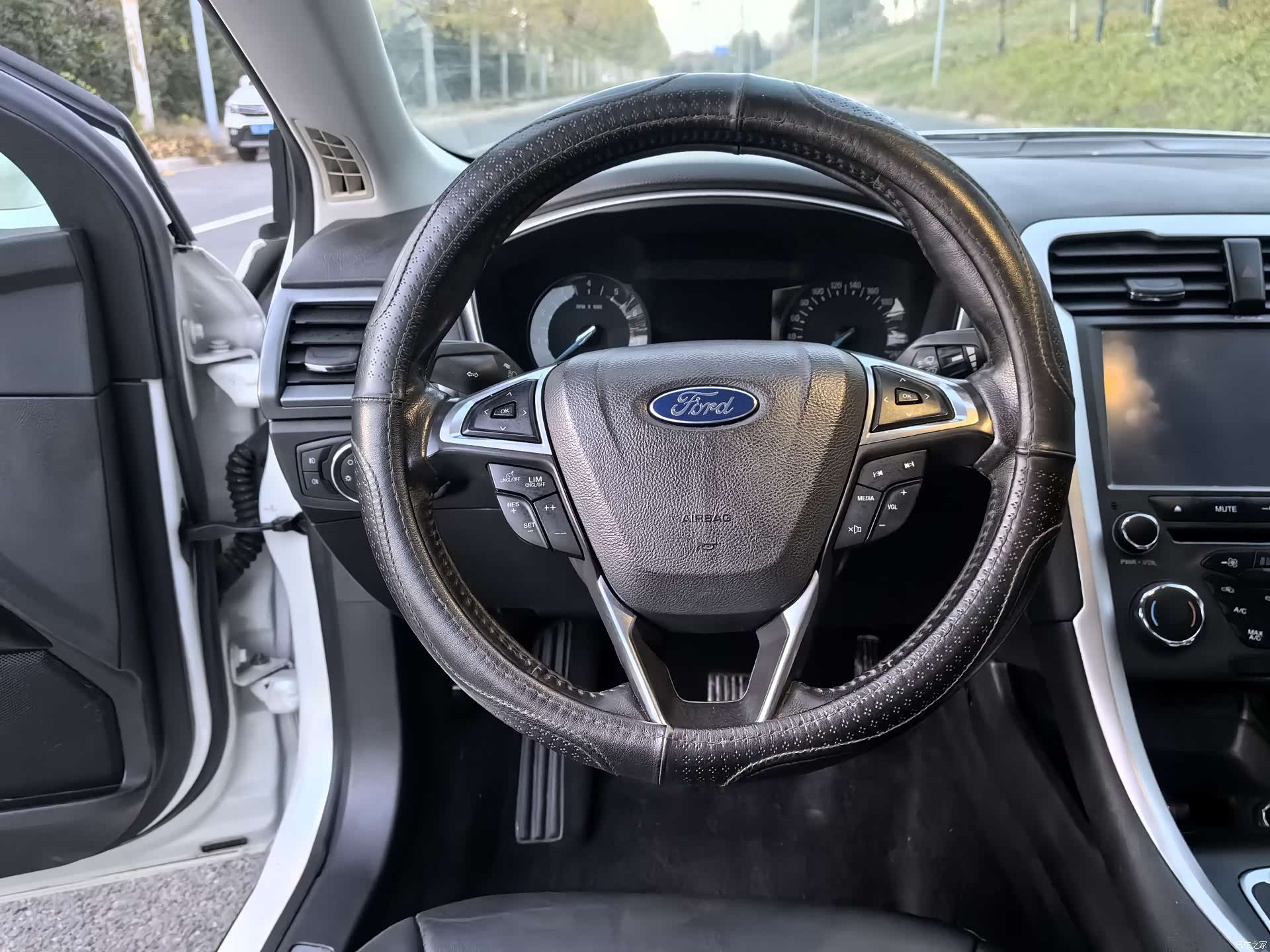 Ford Mondeo, 2015 7