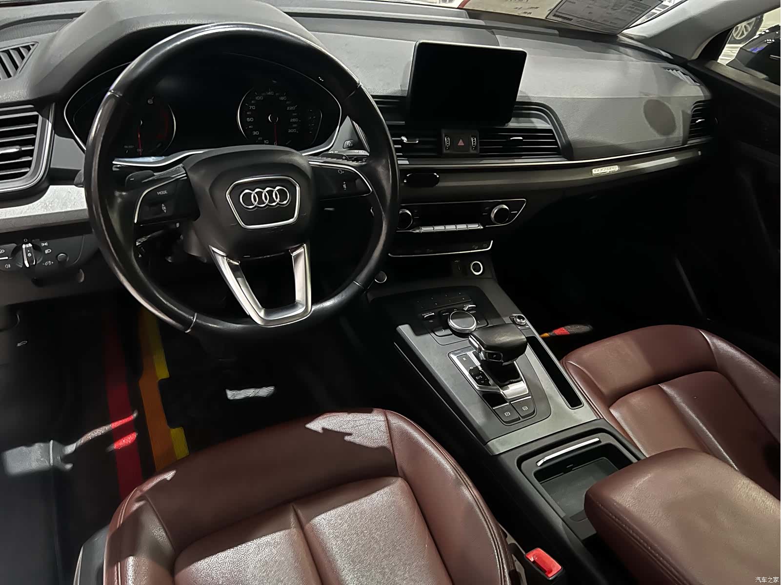 Audi Q5L, 2019 6
