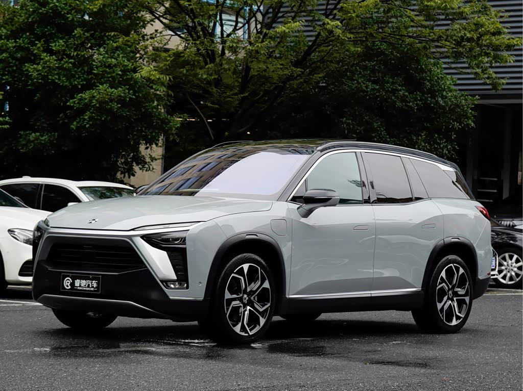 NIO ES8