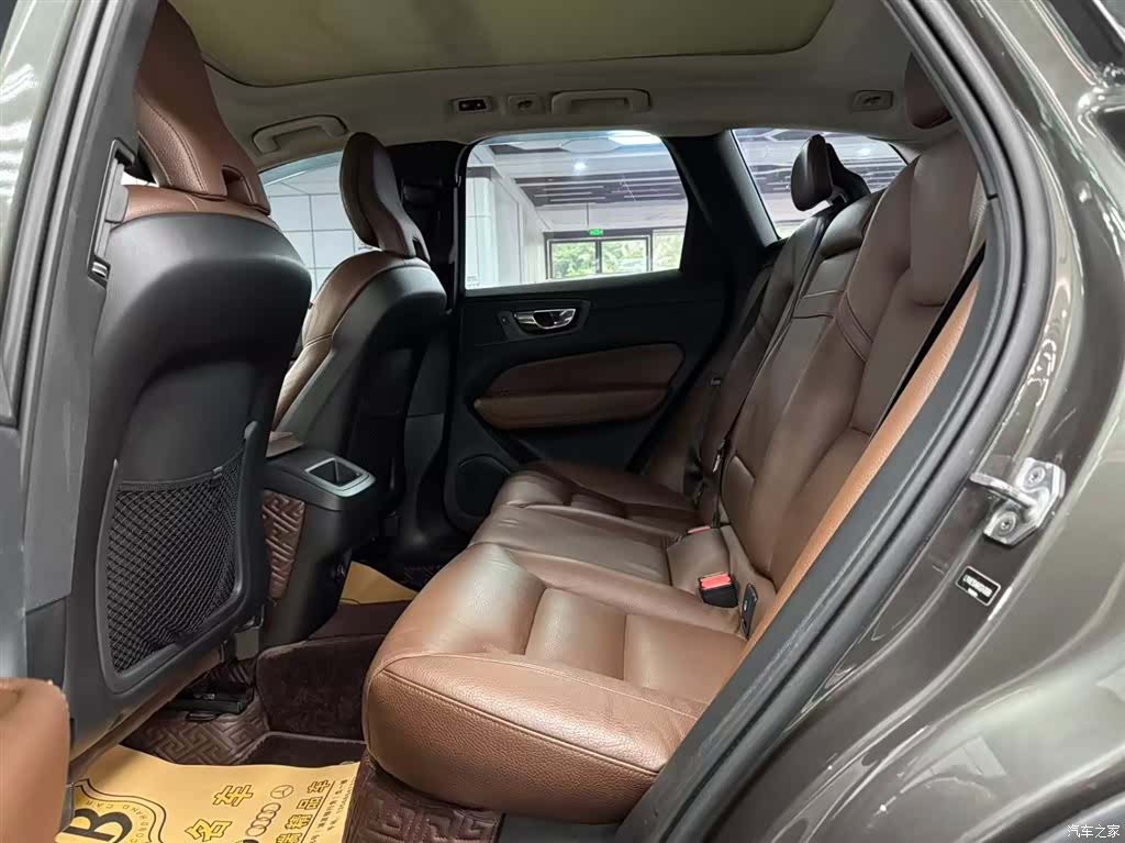 Volvo XC60, 2018 8