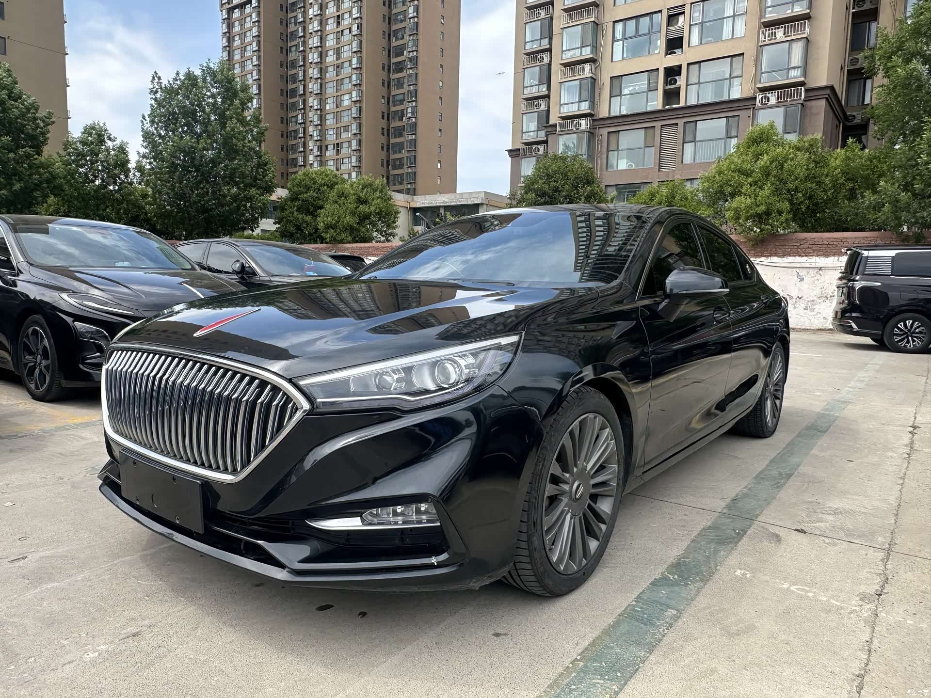 Hongqi H5