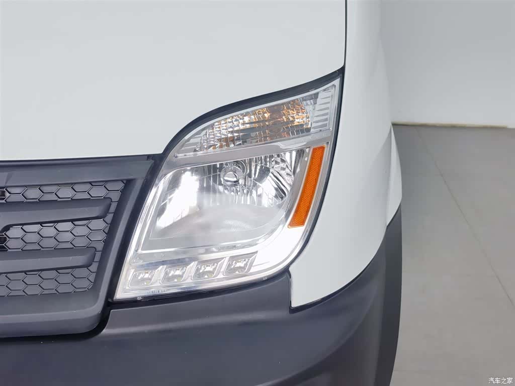 Maxus V80, 2021 7