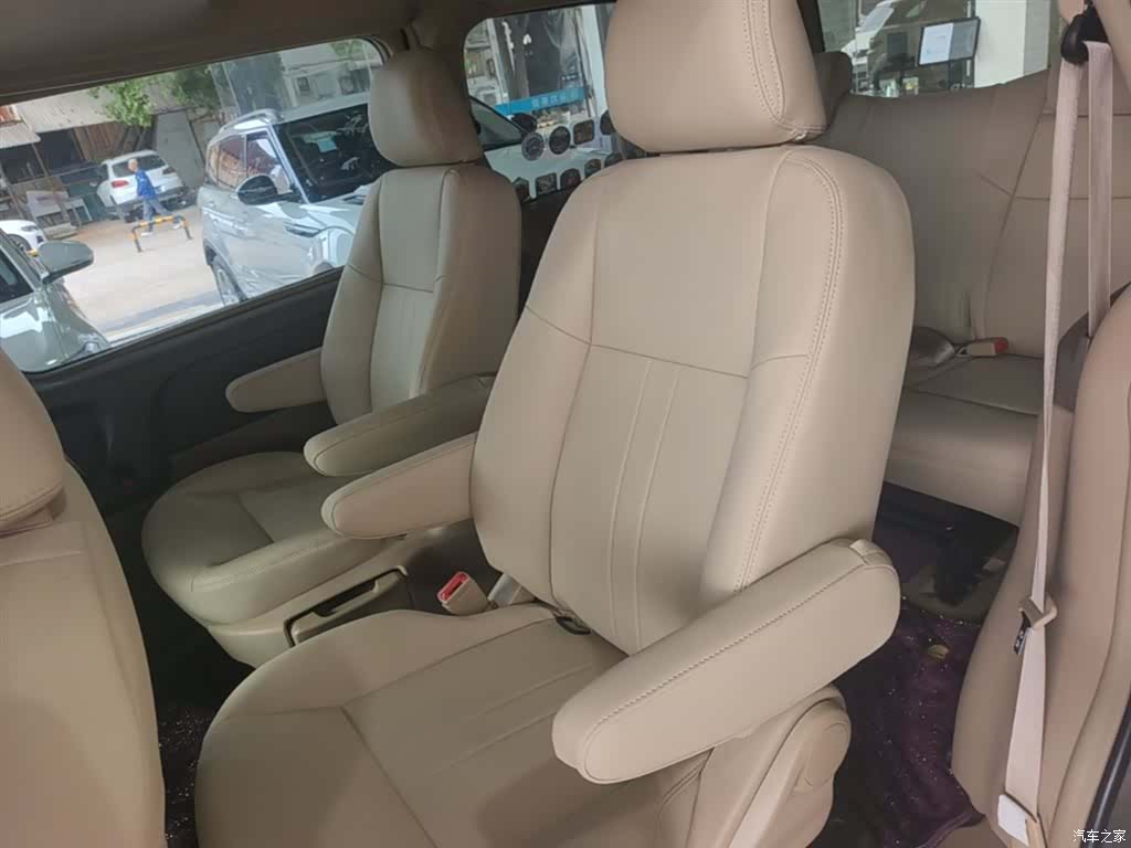 Buick GL8, 2015 17