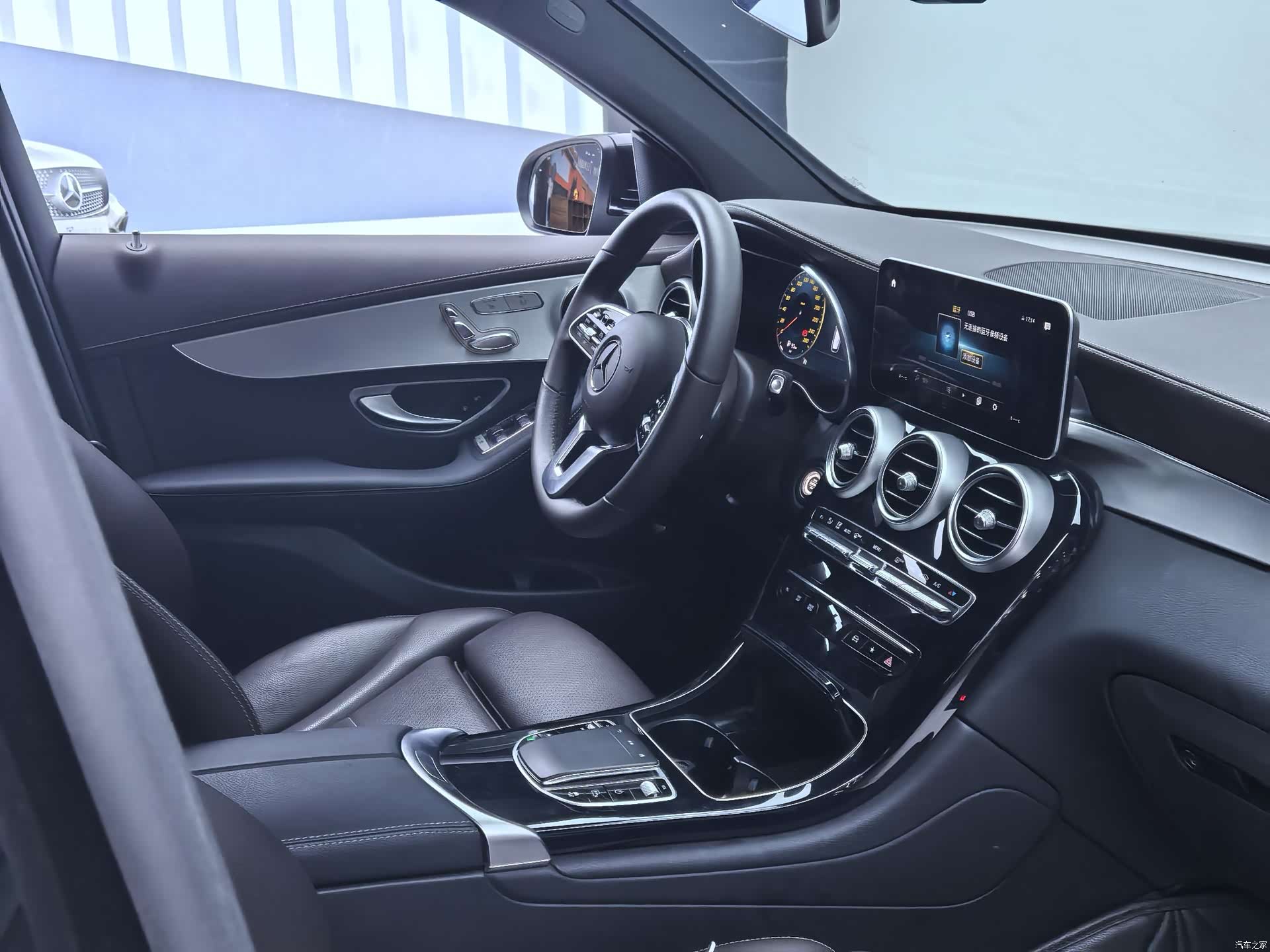 Mercedes-Benz GLC, 2022 13
