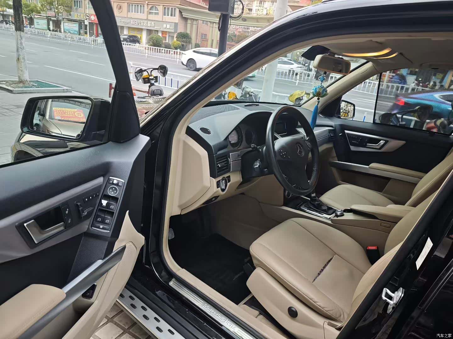 Mercedes-Benz GLK-Class, 2012 8