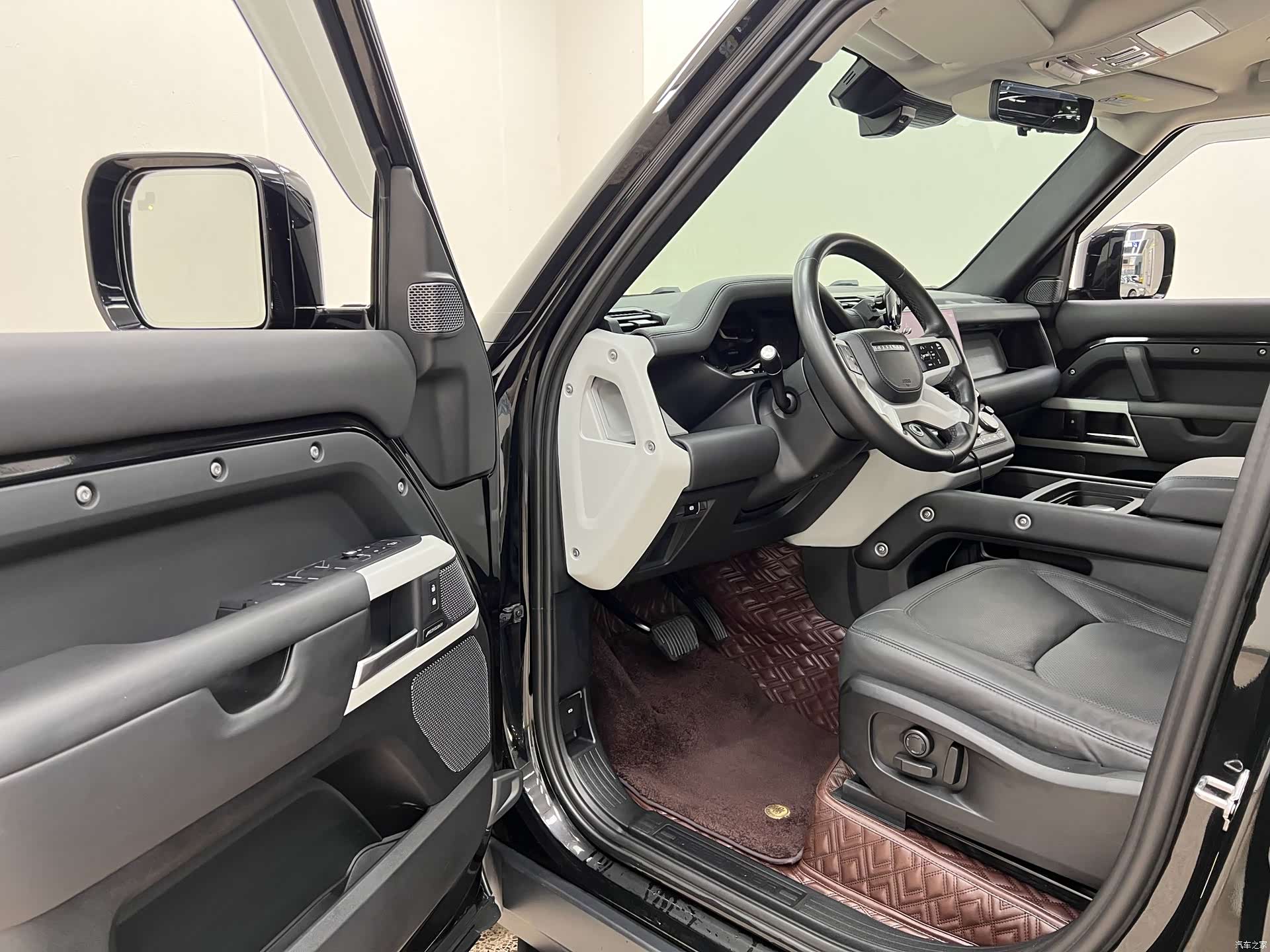 Land Rover Defender, 2022 9