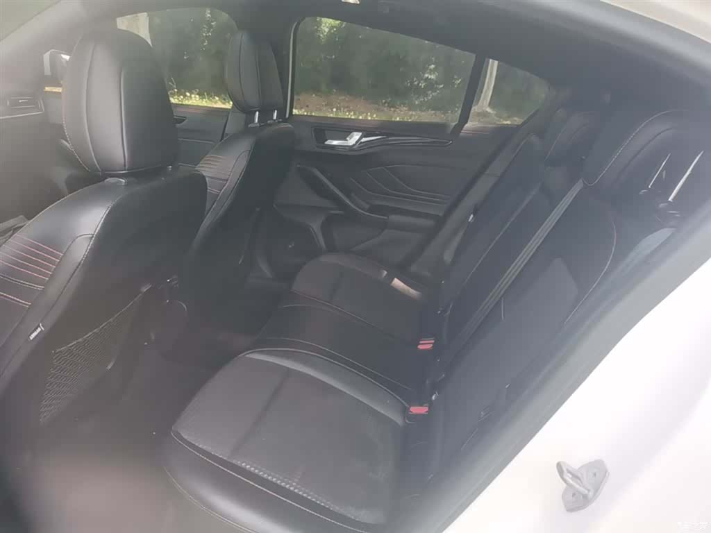 Ford Focus, 2021 17