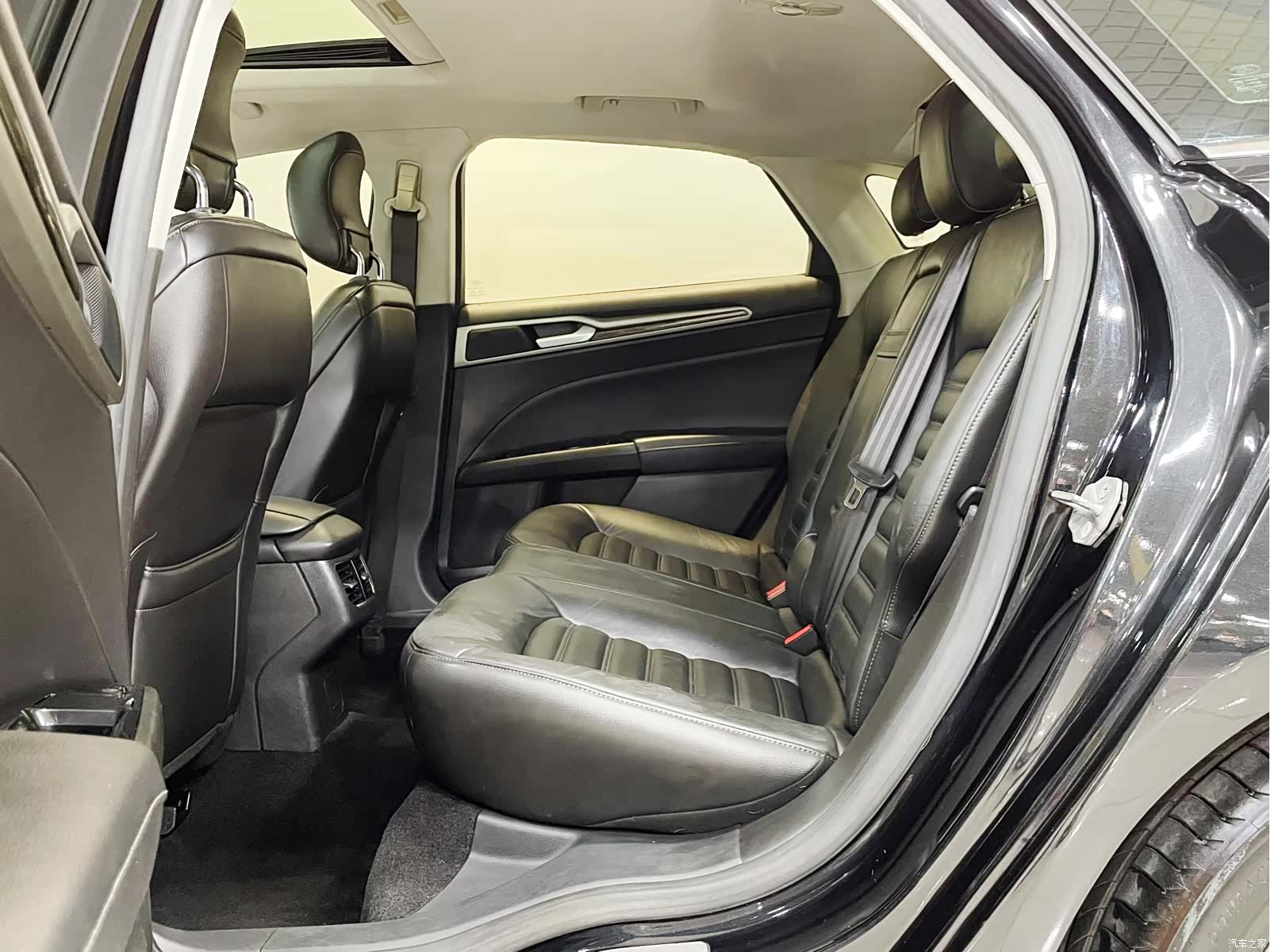Ford Mondeo, 2014 17