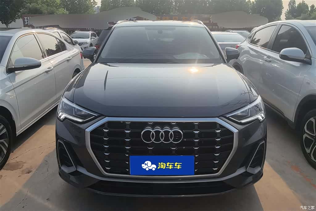 Audi Q3, 2023 2