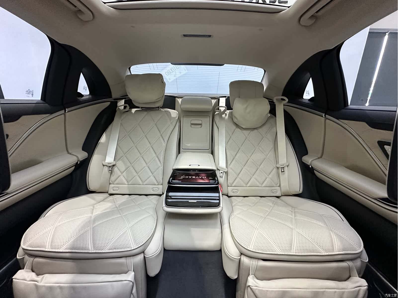 Maybach S-Class, 2025 11