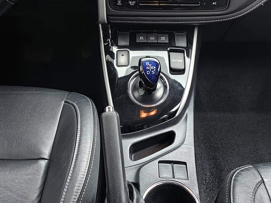 Toyota Corolla 2017, фото 13