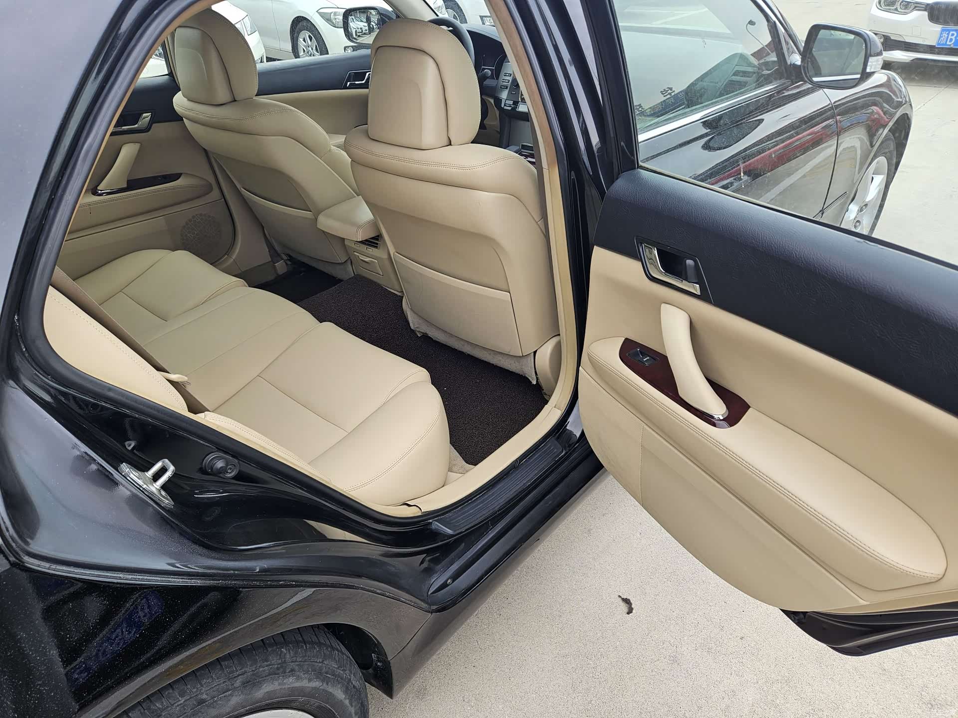 Toyota 2.5S, 2010 12