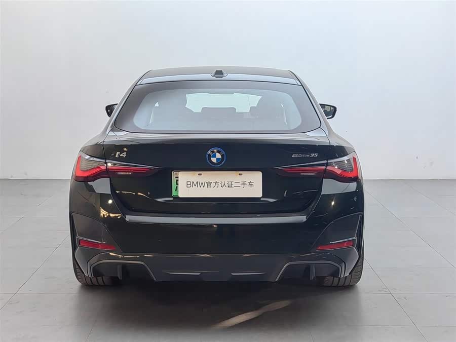 BMW i4 2025, фото 5
