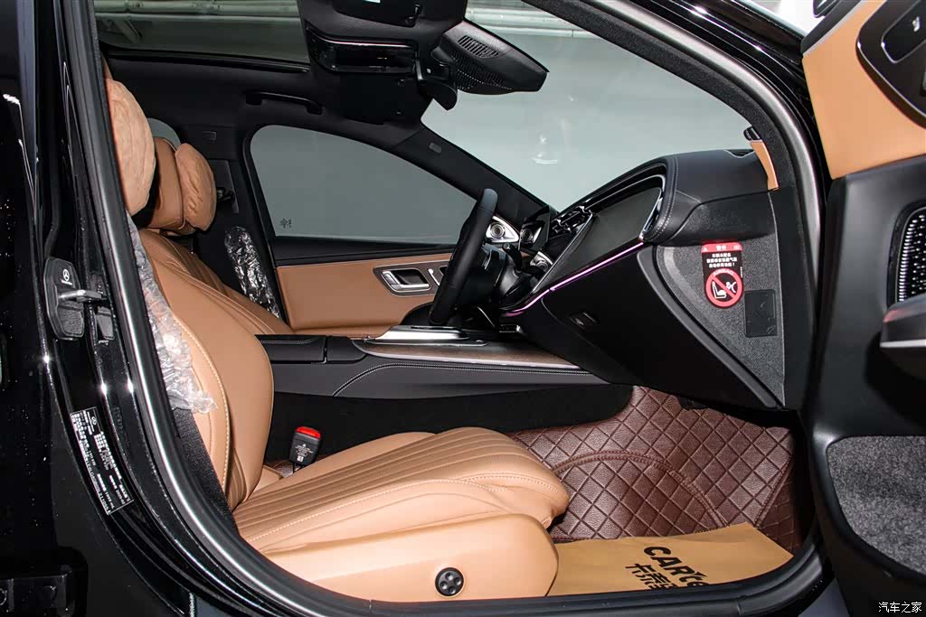 Mercedes-Benz E-Class, 2025 18