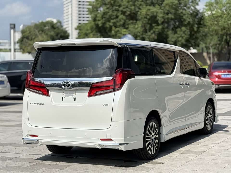 Toyota Elfa