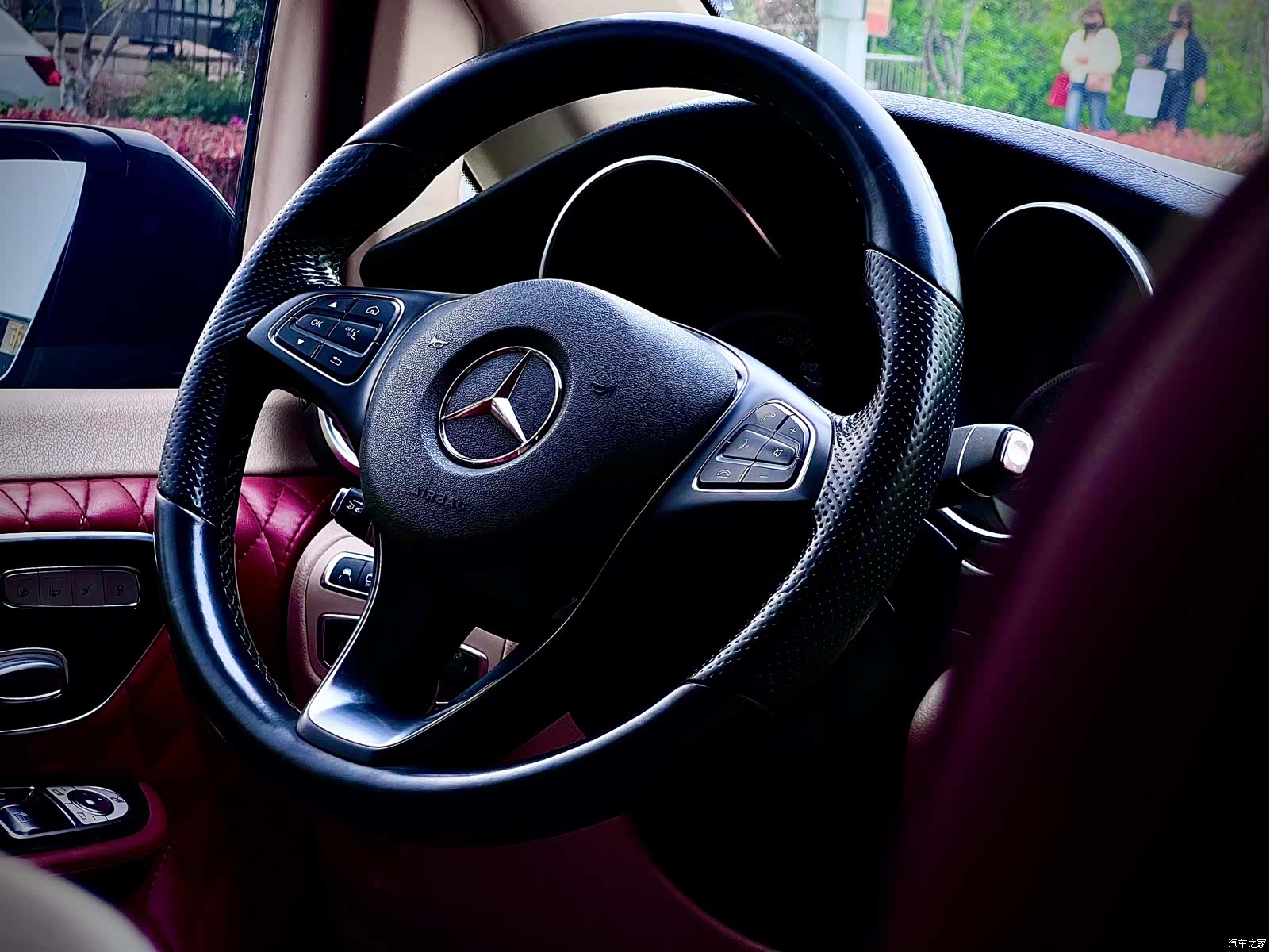Mercedes-Benz V-Class, 2018 13