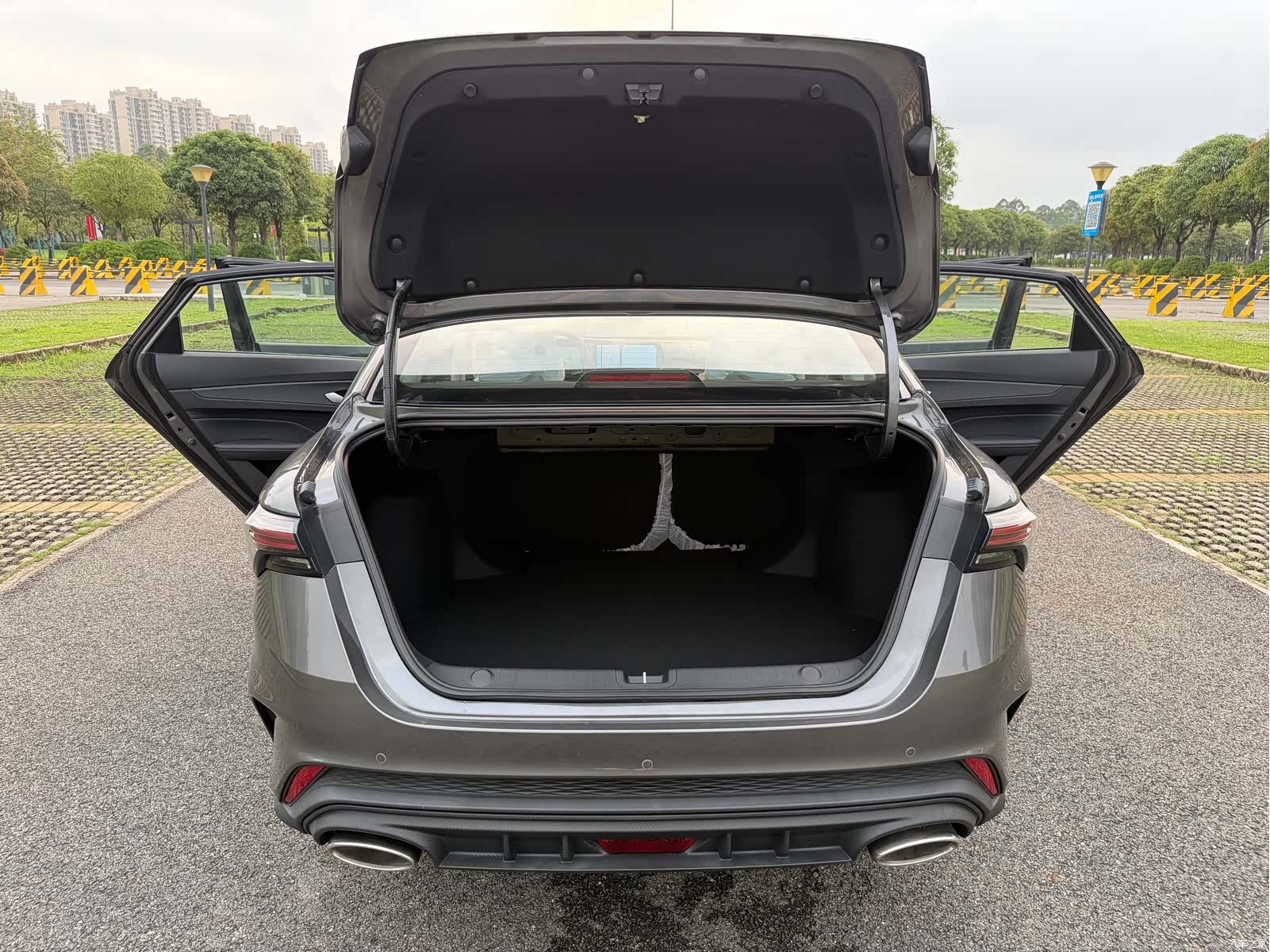 Geely Binray, 2026 30