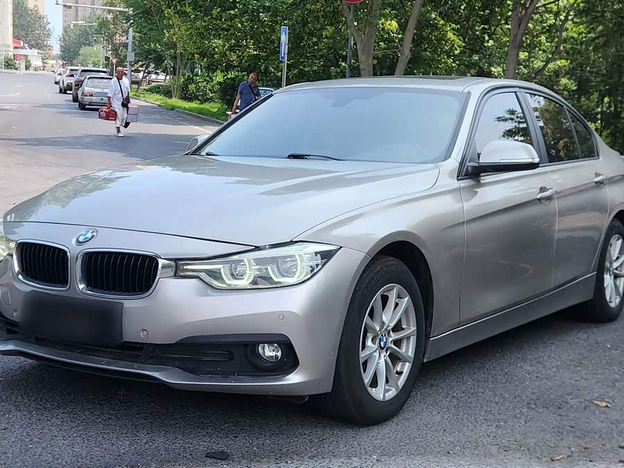 BMW 3 Series 2016, фото 2