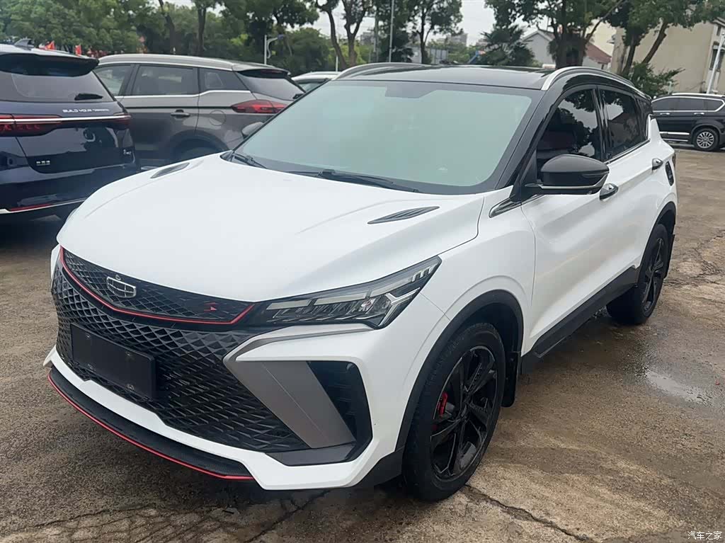 Geely Coolray, 2022 2