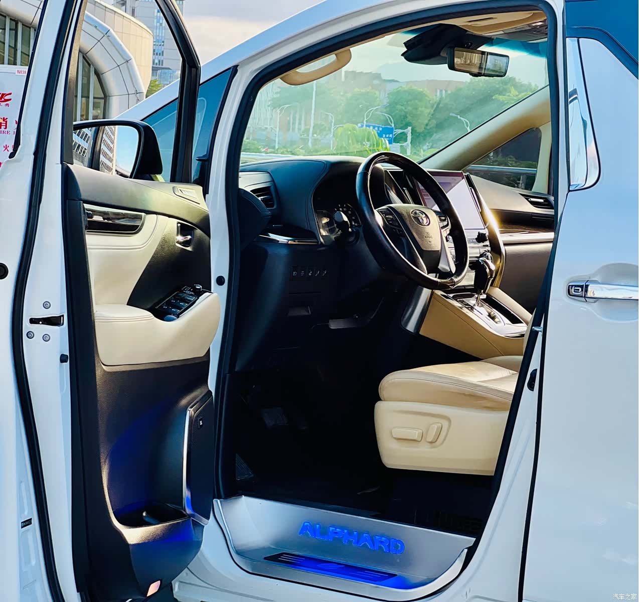 Toyota Alphard, 2020 4