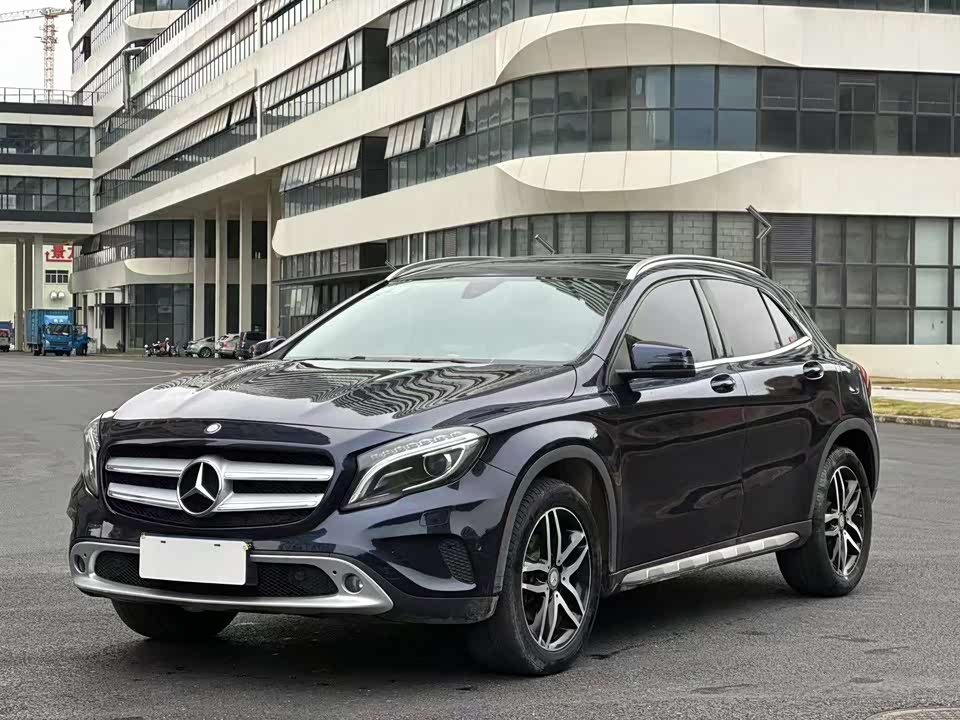Mercedes-Benz GLA