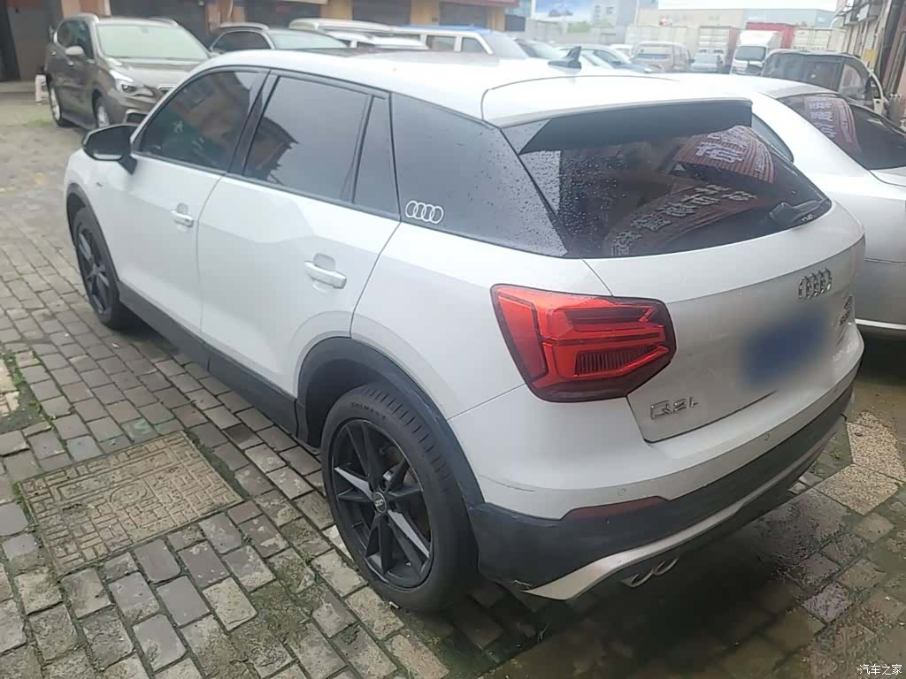 Audi Q2L, 2020 все фото