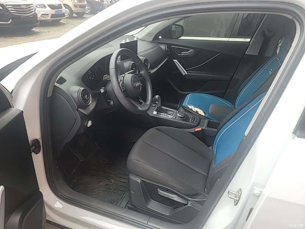 Audi Q2L, 2020 15