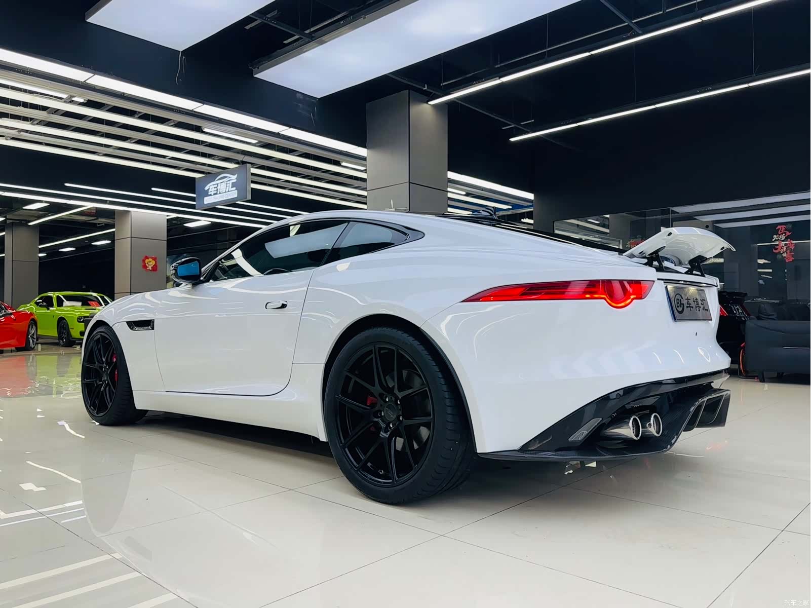 Jaguar F-TYPE, 2017 4