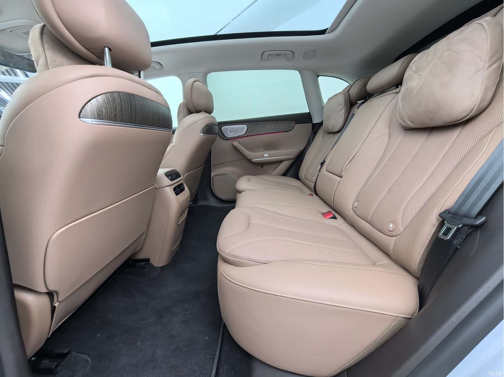 Leapmotor C11, 2025 все фото