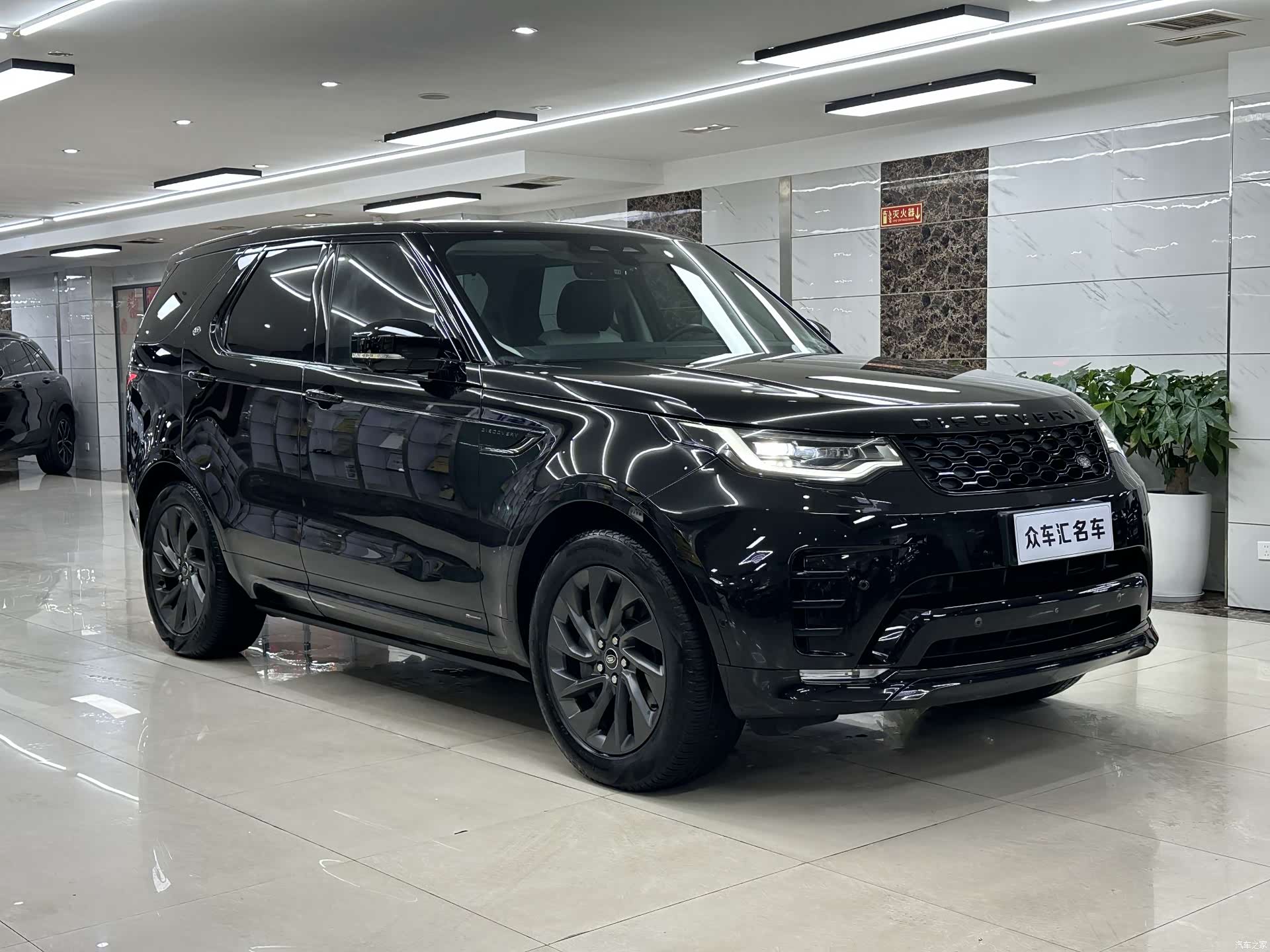 Land Rover Discovery, 2022 3